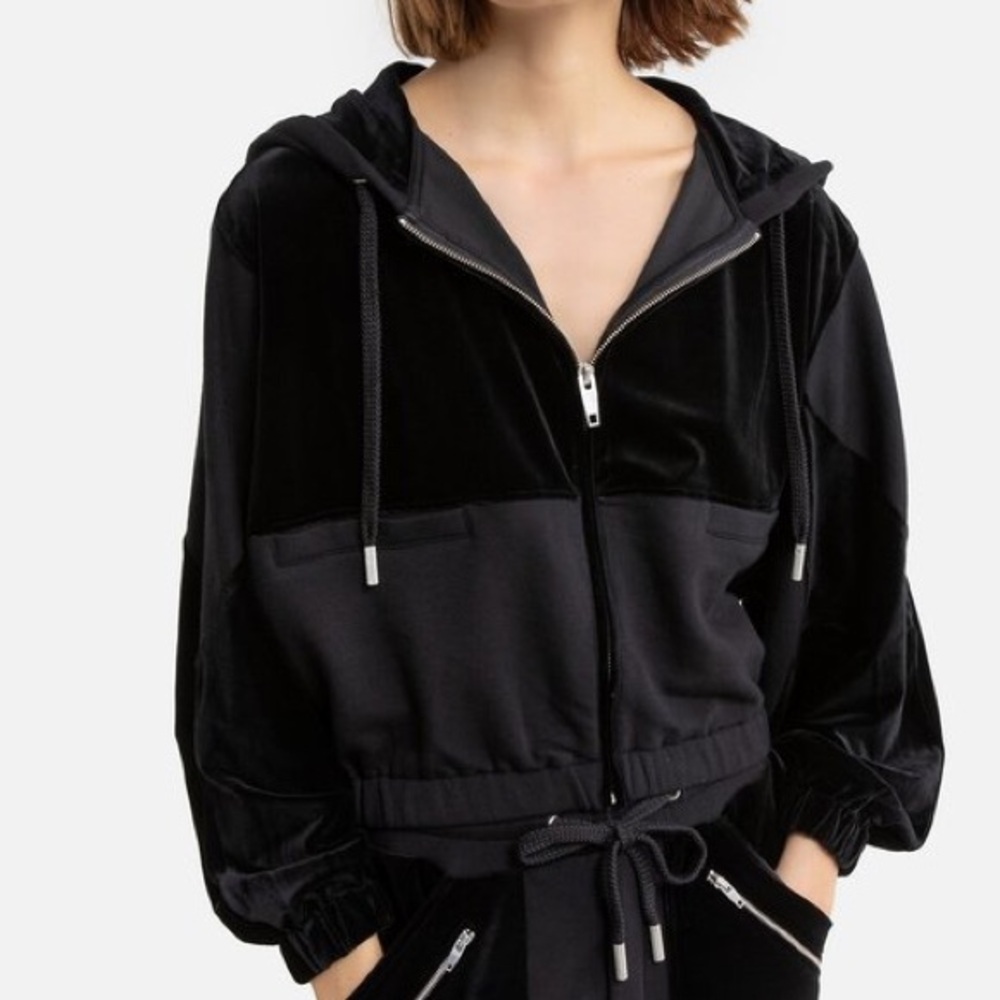 Kooples X Sport Women’s Velvet Black Long Sleeves Zip on Front Hoodie‎ Size M